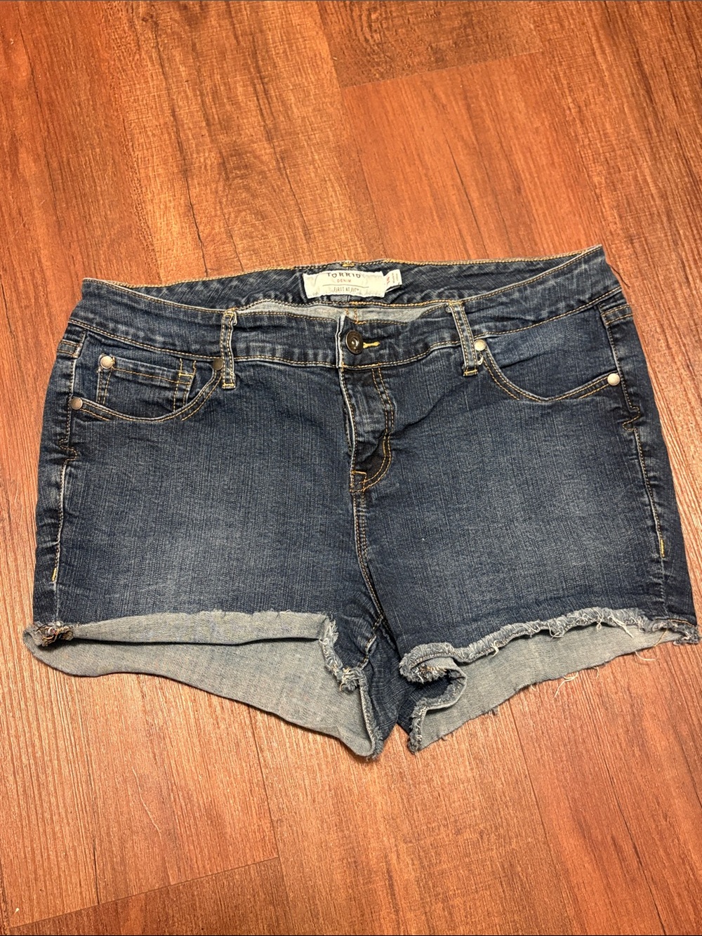 Torrid Medium Blue Frayed Raw Hem Denim Shorts size 14